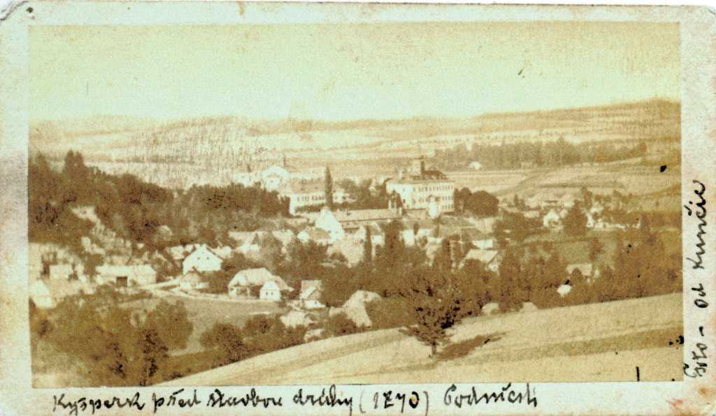 07_013.jpg - Pohled na Podměstí kolem roku 1870