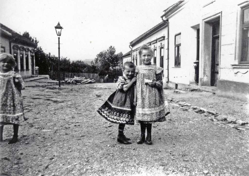 07_039.jpg - Nové město před požárem 5.6.1900