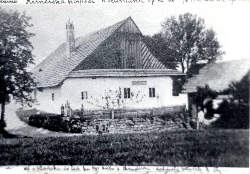 10_010.jpg - Kunčická hospoda a rychta čp. 48 v roce 1910, v roce 1914 vyhořela