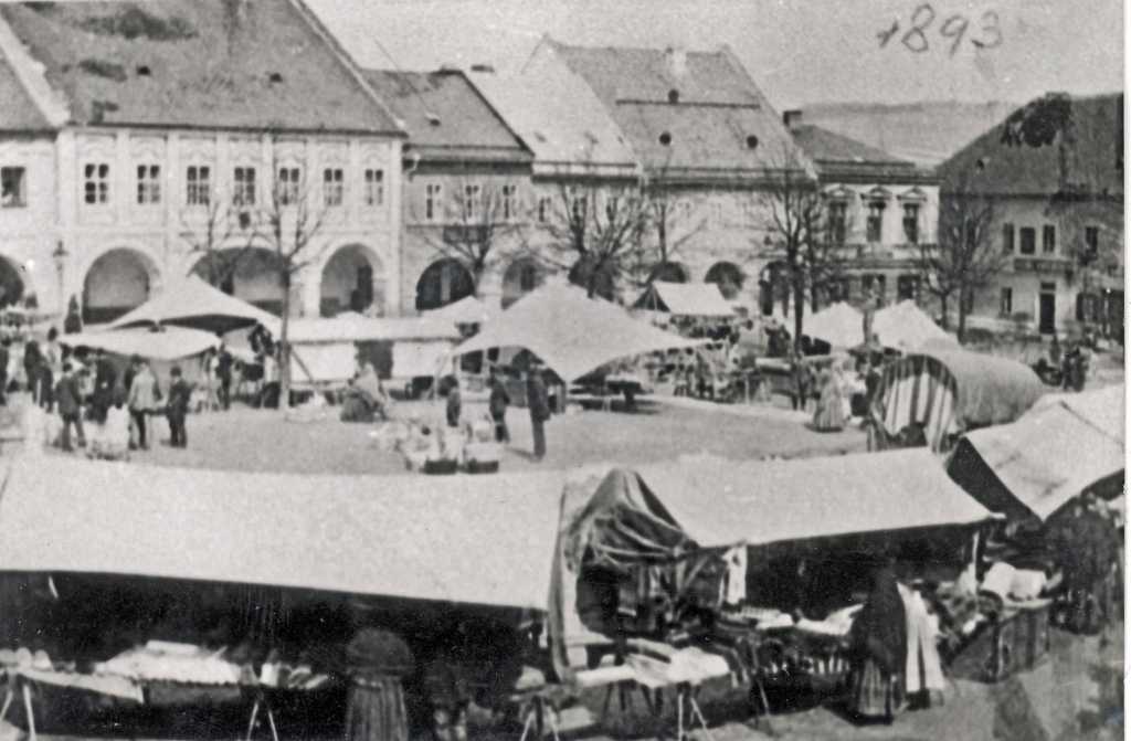 04_023.jpg - Kyšperský trh v roce 1893