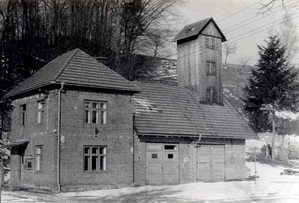 11_018.jpg - Hasičská zbrojnice v Rotneku z roku 1930