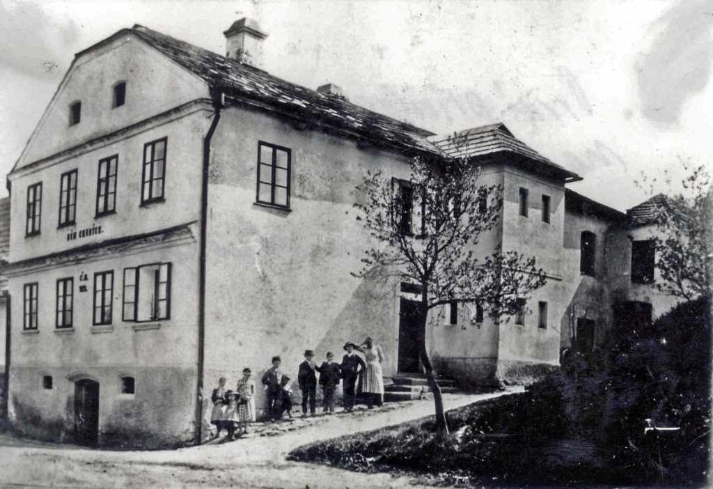 14_039.jpg - První privilegovaná továrna na sirky v Kyšperku čp. 212 (potom dům chudých), zbořeno 1959