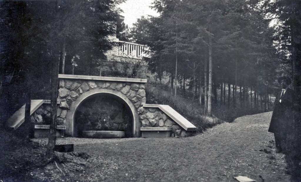 16_001.jpg - Vodojem pod Kopečkem z roku 1926