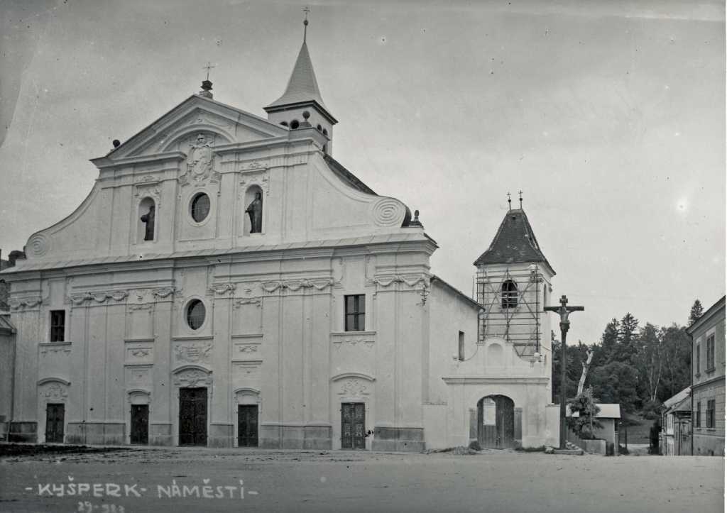 22_007.jpg - Kostel sv. Václava z roku 1680 stav kolem roku 1910