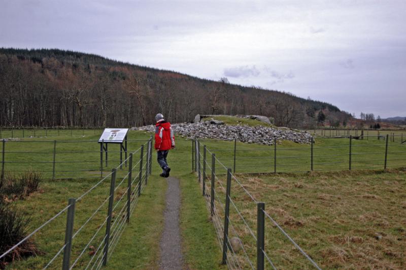 NIK_D100_4445.jpg - Nether Largie South Cairn